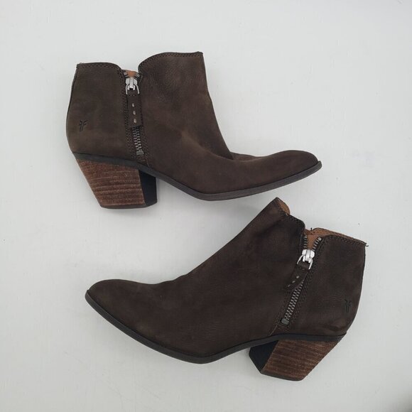 Frye Judith Zip Bootie Brown Leather Womens size 7M - Picture 1 of 16